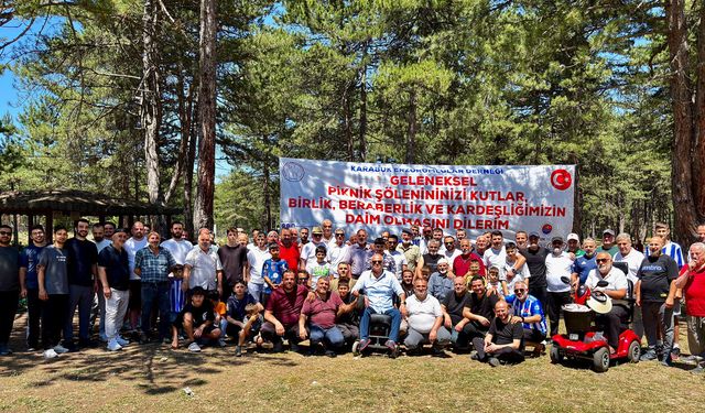 ERZURUMLULAR DERNEĞİ'NDEN 8'İNCİ GELENEKSEL PİKNİK ŞÖLENİ