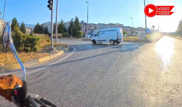 TRAFİK İHLALİ KASK KAMERASINA BÖYLE YANSIDI