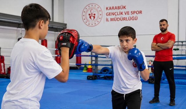 KARABÜK'TE GSB YAZ SPOR OKULLARI'NDA BOKS HEYECANI