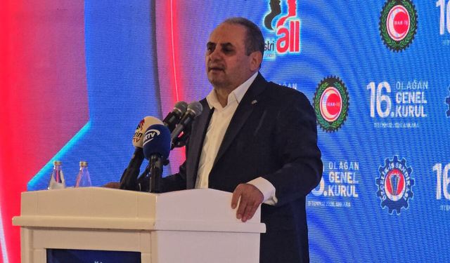 ÖZÇELİK-İŞ SENDİKASI'NDA YUNUS DEĞİRMENCİ YENİDEN GENEL BAŞKAN SEÇİLDİ