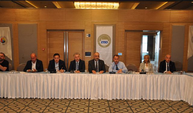 BAŞKAN ÇAPRAZ, FİLYOS LİMANIYLA LOJİSTİKTE YENİ UFUKLAR SEMPOZYUMU’NA KATILDI