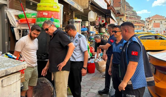 YENİCE'DE KALDIRIM İŞGALİNE SIKI DENETİM
