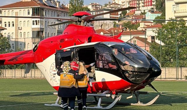 ÜZERİNE KAYNAR SU DÖKÜLEN BEBEK İÇİN HELİKOPTER AMBULENS HAVALANDI