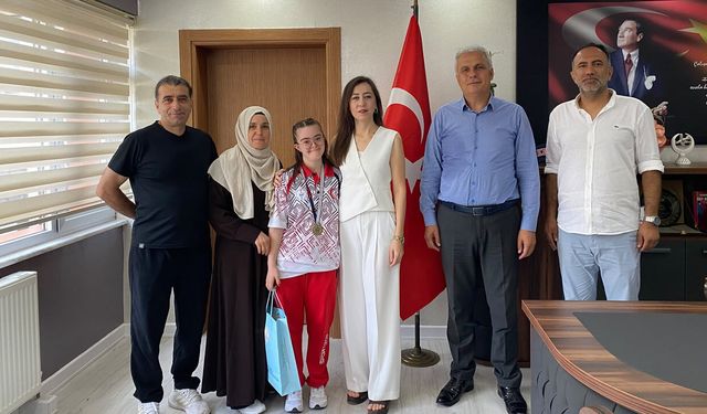 DÜNYA ÜÇÜNCÜSÜ ZEYNEP TUNCAY EREĞLİ’NİN GURURU OLDU