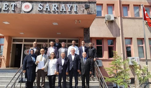 MHP KARABÜK MERKEZ İLÇE BAŞKANI CELAL TOKATLI MAZBATASINI ALDI