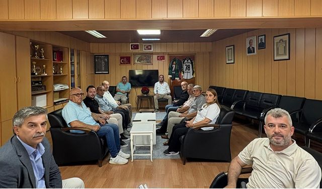 MHP YENİCE YÖNETİMİNDEN BAŞKAN KARAKAŞ’A ZİYARET