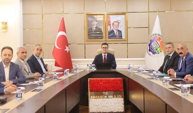 KARABÜK'TE AİLENİN GÜÇLENDİRİLMESİ TOPLANTISI YAPILDI