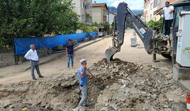 YENİCE’DE İKİ MAHALLENİN SU ALTYAPISI YENİLENDİ