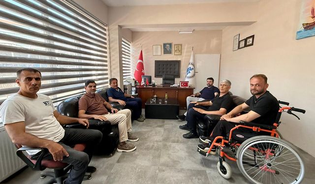 AK PARTİ HEYETİ'NDEN ANLAMLI ZİYARET