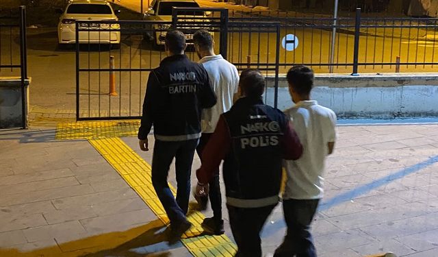BARTIN'DA UYUŞTURUCU OPERASYONU 8 GÖZALTI