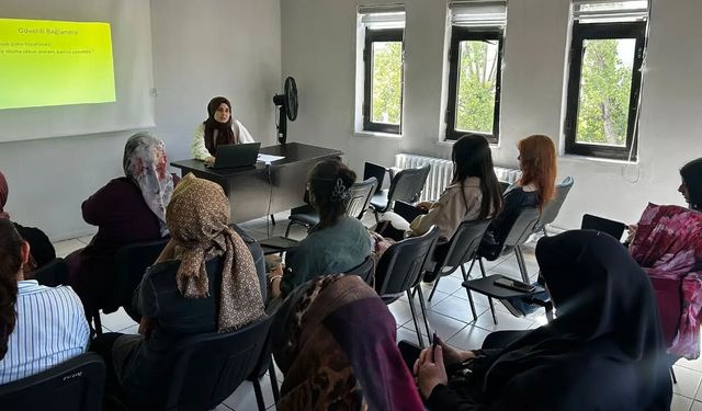 KARABÜK’TE AİLELERE “OKUL VE AİLE” EĞİTİMİ
