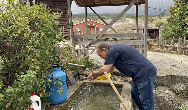 GÖRME ENGELLİ YILMAZ ÇATIKLI AZMİYLE ÖRNEK OLUYOR