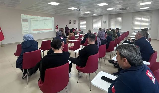 KARABÜK 112 PERSONELİNE KRİZ ANINDA İLETİŞİM EĞİTİMİ