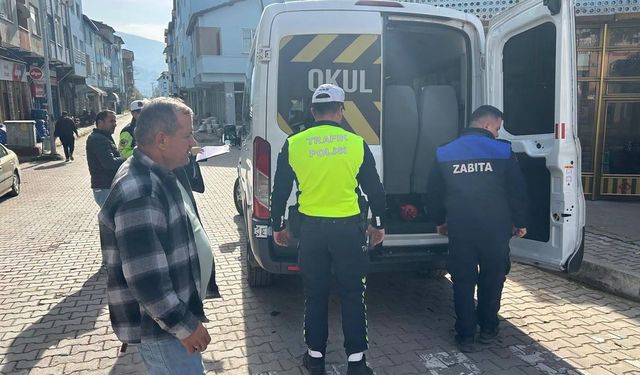 YENİCE'DE ÖĞRENCİ SERVİSLERİNE DENETİM