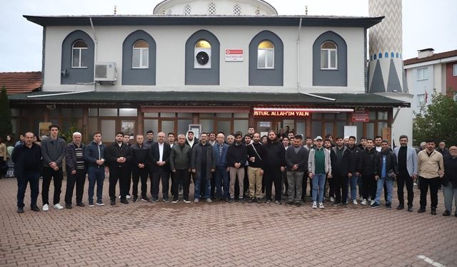 GENÇLER SABAH NAMAZINDA BULUŞTU