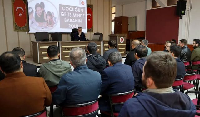 KARABÜK’TE BABA OKULU SEMİNERLERİ BAŞLADI