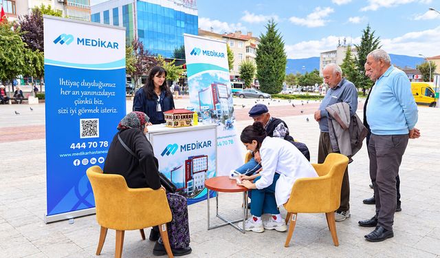MEDİKAR HASTANESİ’NDEN DÜNYA YAŞLILAR GÜNÜ’NDE SAĞLIK FARKINDALIĞI