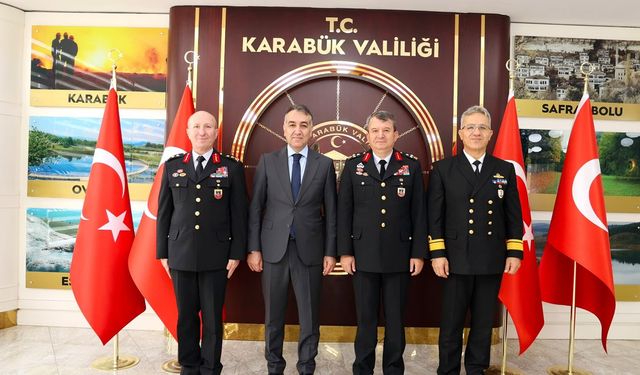 VALİ ÇAĞATAY ÜST DÜZEY KOMUTANLARI MAKAMINDA AĞIRLADI