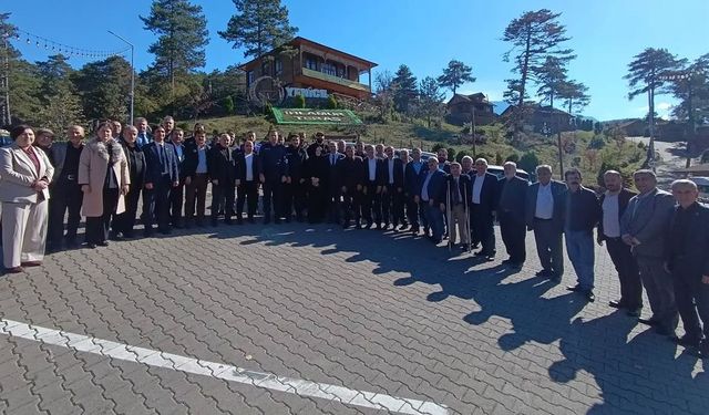 YENİCE'DE MUHTARLAR IHLAMUR TERAS'TA BULUŞTU