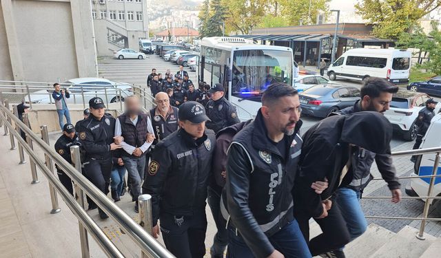 ZONGULDAK’TA RÜŞVET SORUŞTURMASI: 16 ŞÜPHELİ ADLİYEDE
