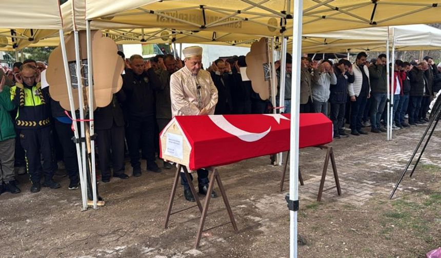 POLİS MEMURU TOPRAĞA VERİLDİ