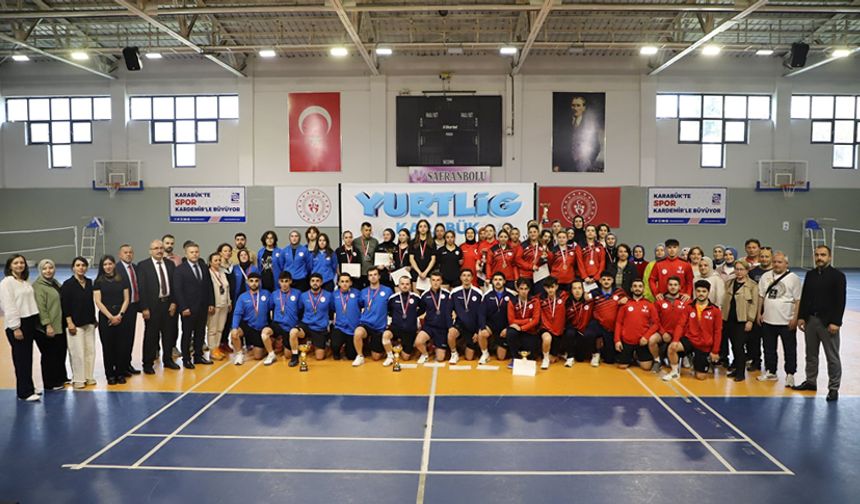 YURTLİG BADMİNTON KARADENİZ GRUP MÜSABAKALARI SONA ERDİ