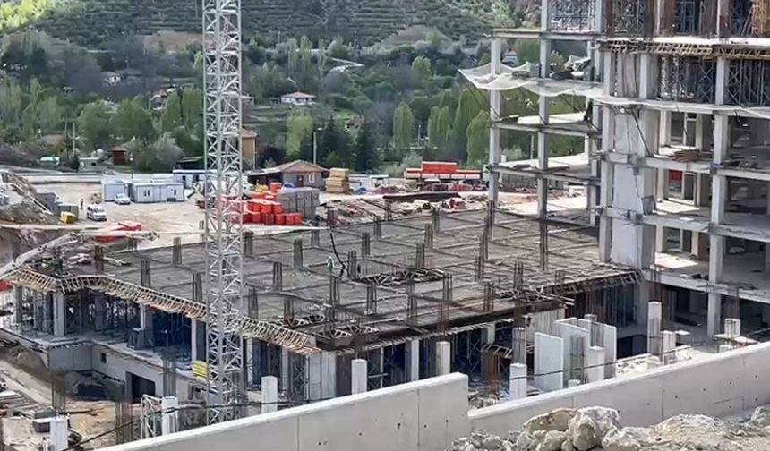 ÇANKIRI'DA KULE VİNÇTEN DÜŞEN İŞÇİ HAYATINI KAYBETTİ