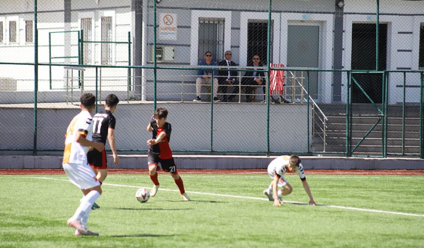 KARABÜK U16 TÜRKİYE FUTBOL ŞAMPİYONASINA EV SAHİPLİĞİ YAPIYOR