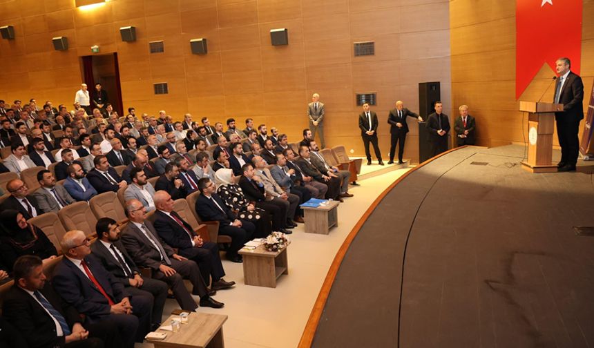 VALİ YAVUZ DİN GÖREVLİLERİYLE BİR ARAYA GELDİ