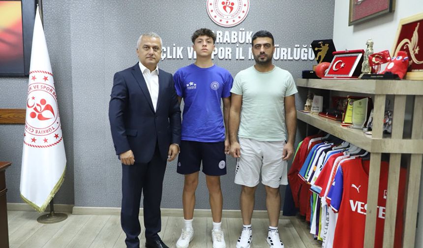 KARABÜKLÜ SPORCU KAHRAMAN YAVUZ TÜRKİYE ŞAMPİYONU OLDU