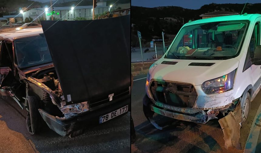 OTOMOBİL İLE KAMYONET ÇARPIŞTI: 2 YARALI