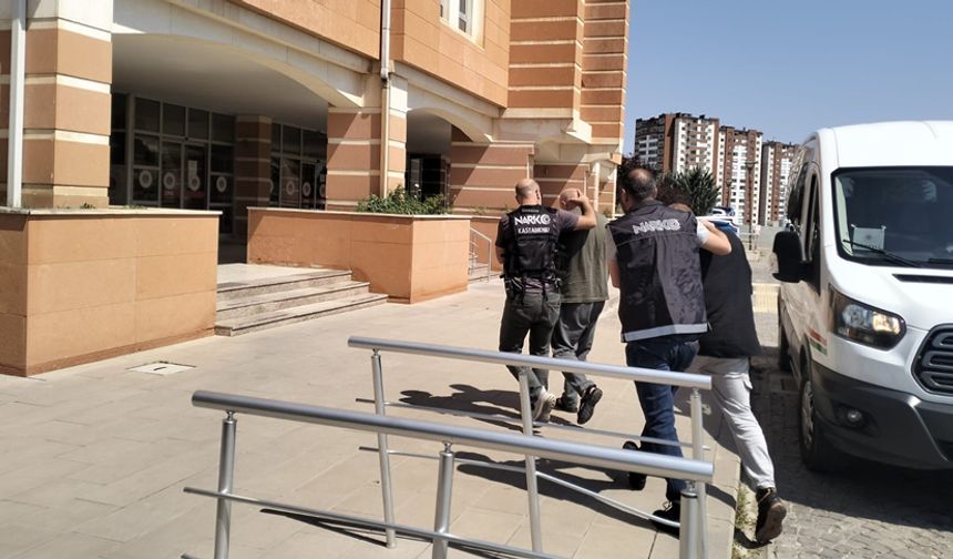 KASTAMONU'DA 3 MİLYON LİRA DEĞERİNDE KANNABİNOİD YAKALANDI