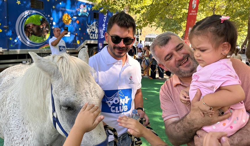 PONY CLUP'TA MİNİKLERE ATLARLA UNUTULMAZ AKŞAM
