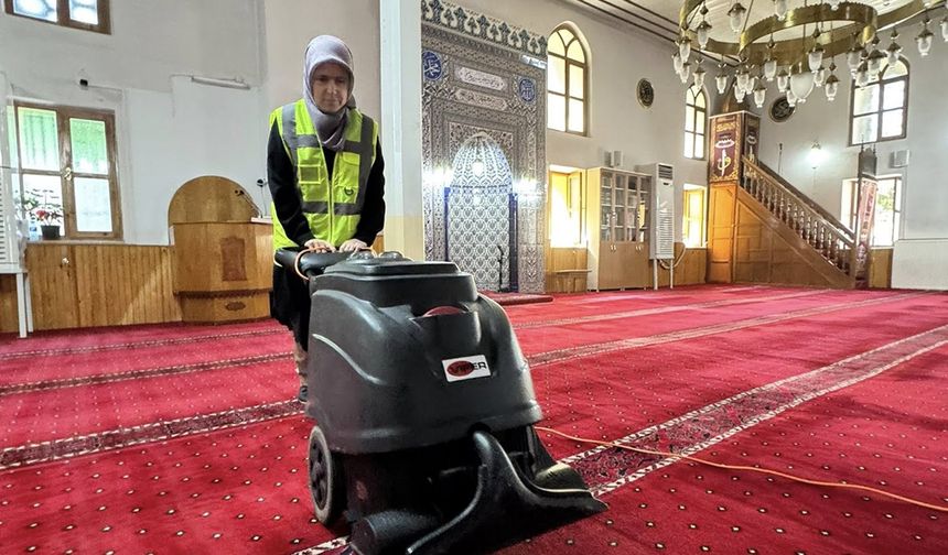 ESKİPAZAR'DAKİ CAMİLERDE TEMİZLİK ÇALIŞMALARI BAŞLADI