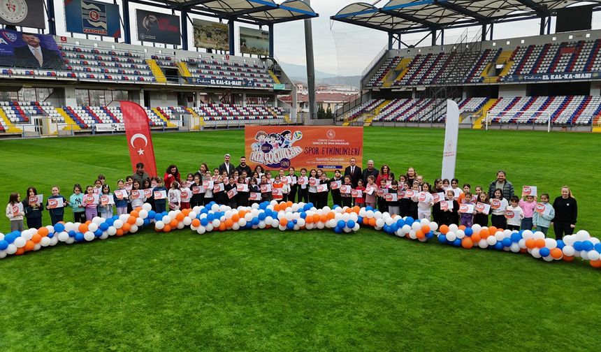 KARABÜK'TE KIZ ÇOCUKLARI GÜNÜ COŞKUYLA KUTLANDI