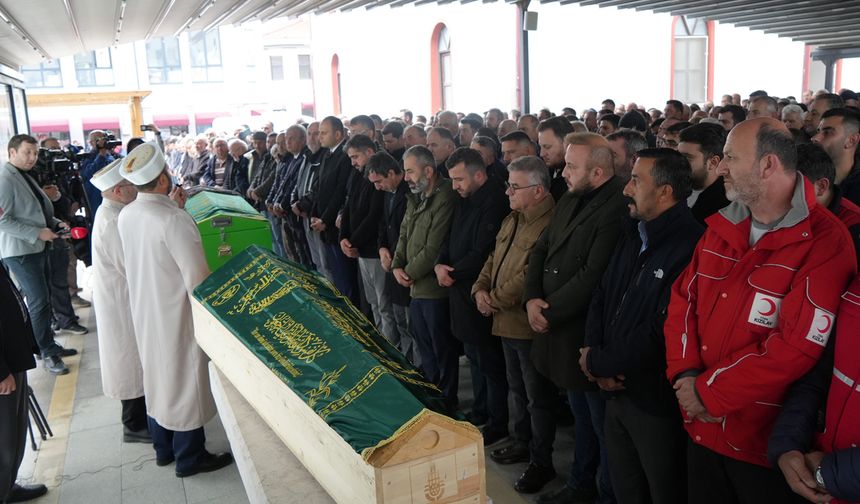 ANNE VE OĞLUNUN CENAZELERİ GÖZ YAŞLARI İÇİNDE DEFNEDİLDİ