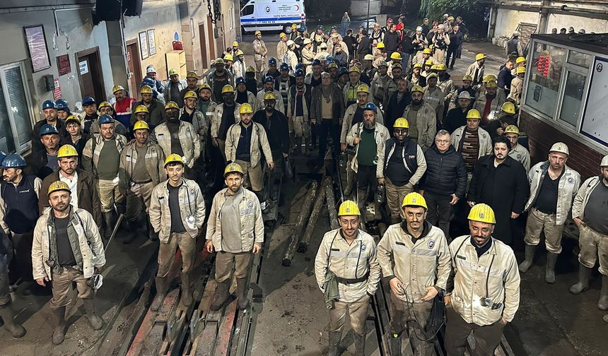 ZONGULDAK'TA MADEN İŞÇİLERİ YANGIN TATBİKATI YAPTI