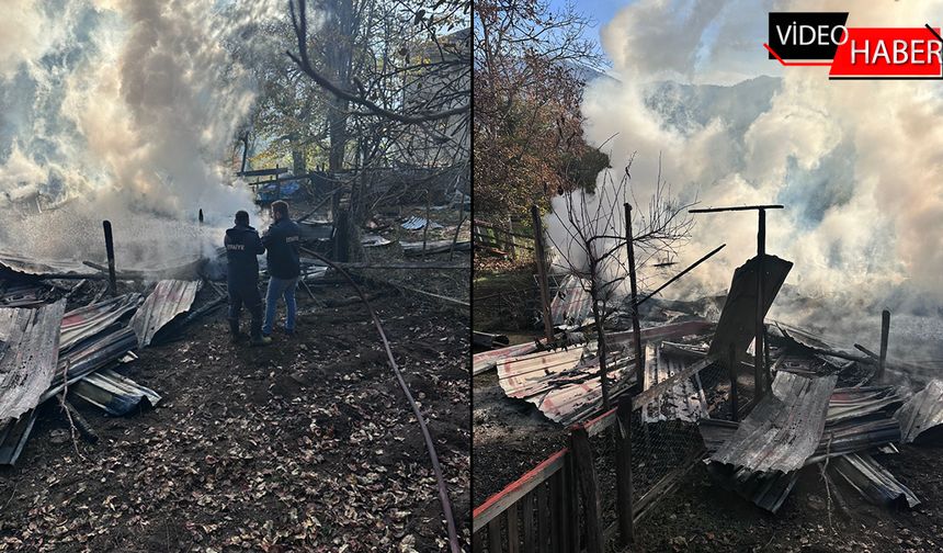 AHŞAP EV YANARAK KÜLE DÖNDÜ