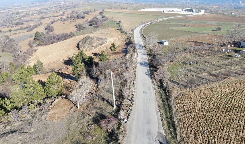 BENİM ARAZİM DİYEREK KÖY YOLUNU KESTİRDİ