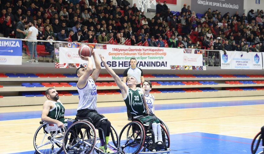 KARABÜK ENGELLERİ AŞAN DOSTLUK MAÇINA SAHNE OLDU