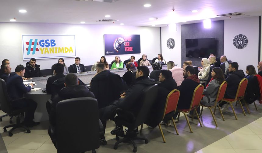 KARABÜK’TE EYS KAPSAMINDA ANTRENÖR VE EĞİTMENLERE YÖNELİK TOPLANTI DÜZENLENDİ