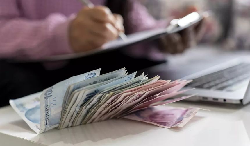 BORCU OLAN KAPIDA KALACAK!