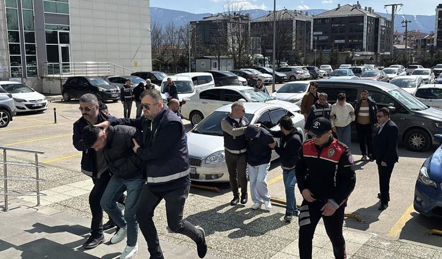 ALKOLLÜ MEKAN KURŞUNLAYAN ZANLILARDAN 2'Sİ TUTUKLANDI