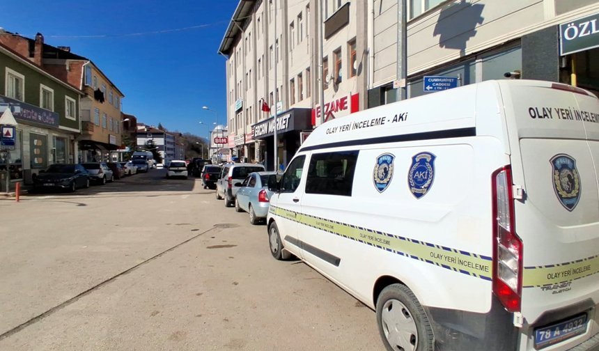 SÜRÜCÜ KURSU MÜDÜRÜ ODASINDA ÖLÜ BULUNDU