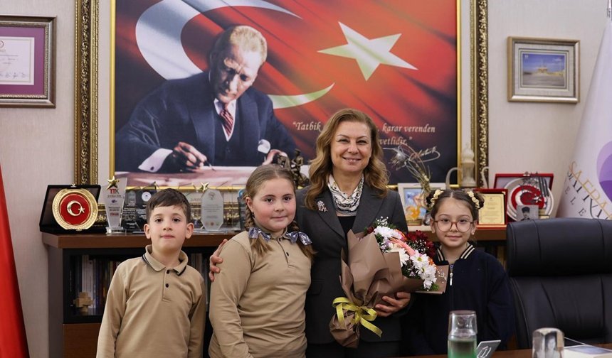 BAŞKAN KÖSE KOLTUĞU ÇOCUKLARA DEVRETTİ