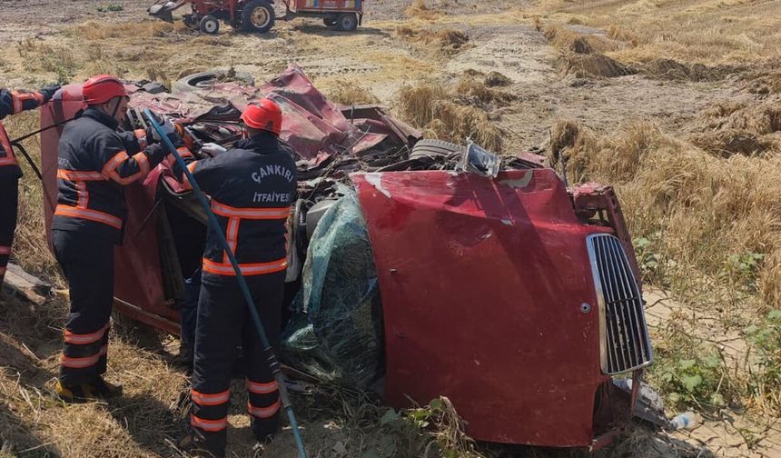 ÇANKIRI'DA FİCİ KAZA 3 KİŞİ HAYATINI KAYBETTİ