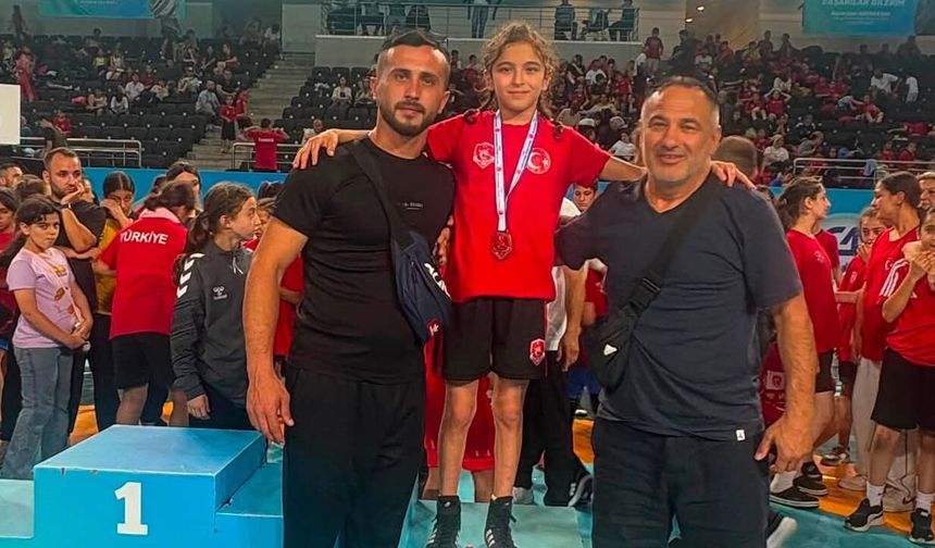KARABÜK SEM SPORCUSUNDAN TÜRKİYE ÜÇÜNCÜLÜĞÜ