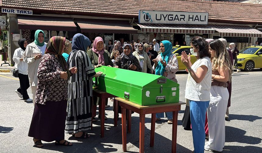 YENİCE'DE ÖLDÜRÜLEN KADIN SON YOLCULUĞUNA UĞURLANDI