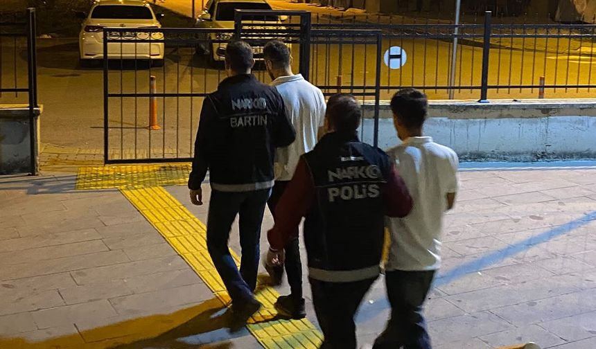 BARTIN'DA UYUŞTURUCU OPERASYONU 8 GÖZALTI
