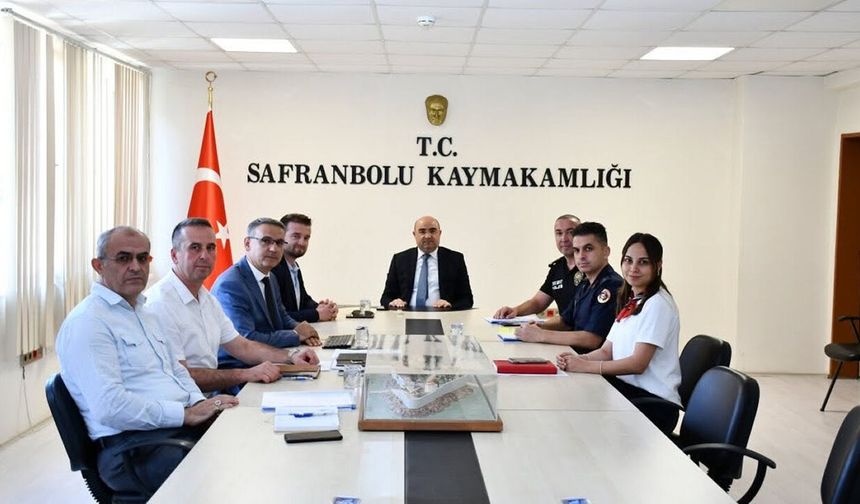 SAFRANBOLU’DA OKUL GÜVENLİĞİ TEDBİRLERİ GÖRÜŞÜLDÜ